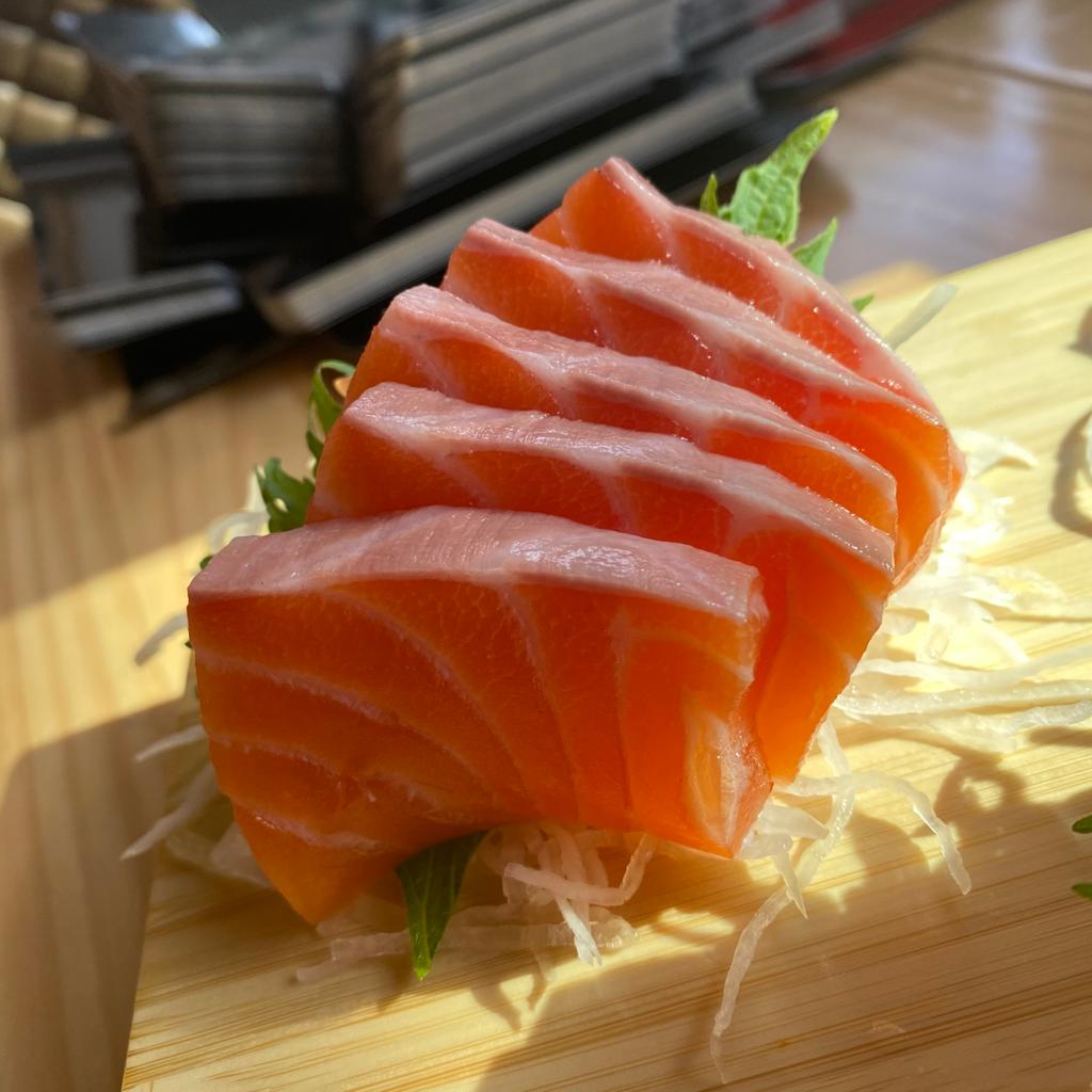 Sashimi de salmon 4pz